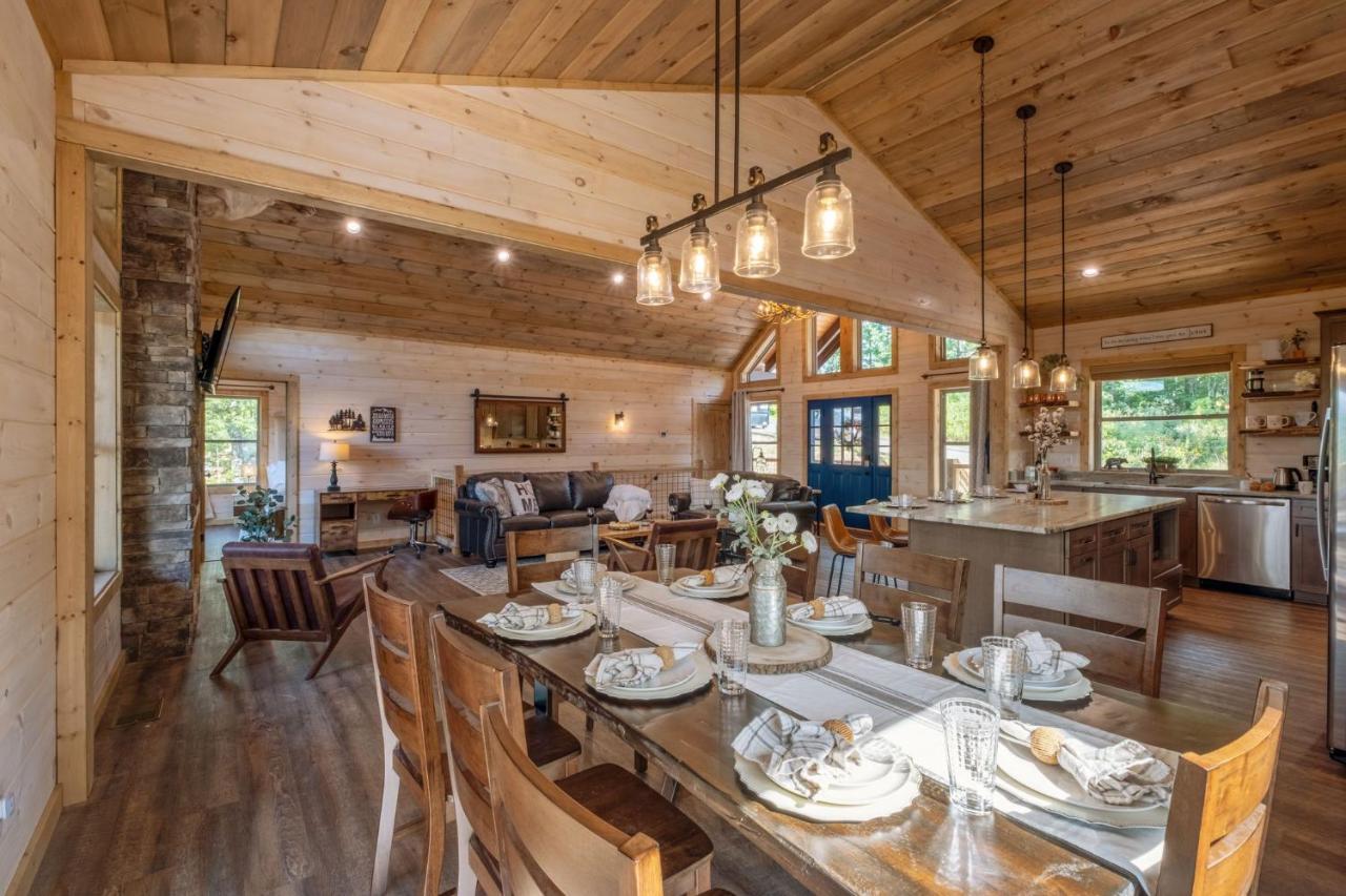 New / 3 King Suites / Sleeps12 / View / 5 Mi To Pf / Hot Tub Sevierville Kültér fotó