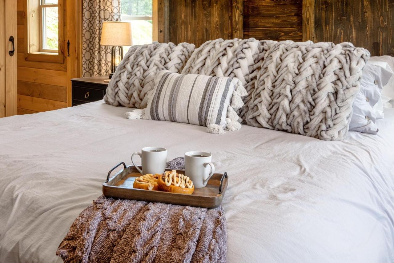 New / 3 King Suites / Sleeps12 / View / 5 Mi To Pf / Hot Tub Sevierville Kültér fotó