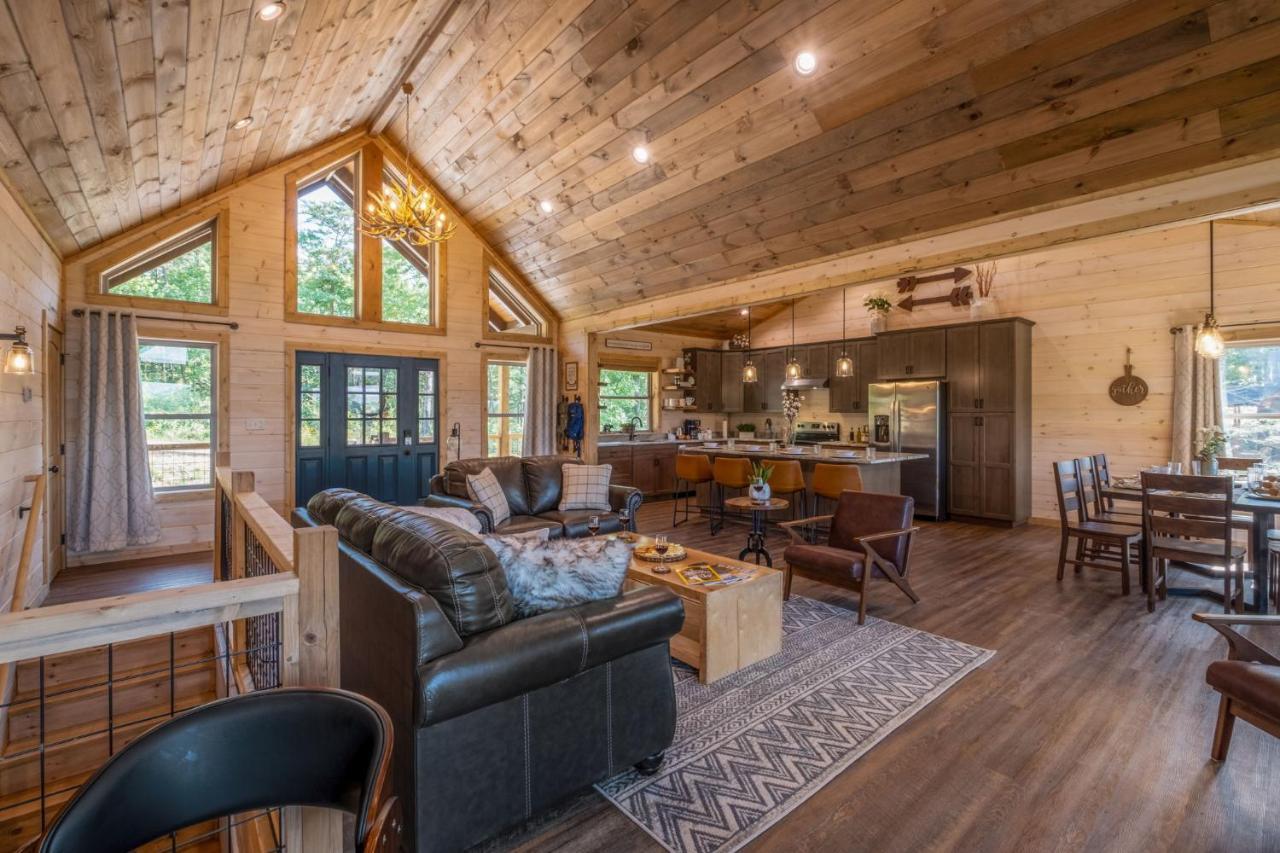 New / 3 King Suites / Sleeps12 / View / 5 Mi To Pf / Hot Tub Sevierville Kültér fotó