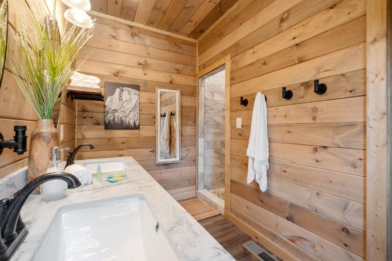 New / 3 King Suites / Sleeps12 / View / 5 Mi To Pf / Hot Tub Sevierville Kültér fotó